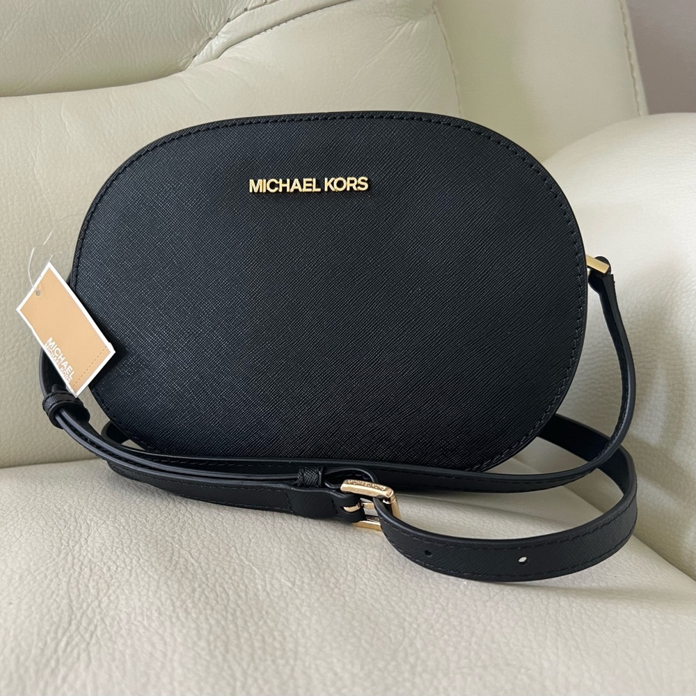 NWT MICHAEL KORS JET SET TRAVEL MEDIUM OVAL CROSSBODY BAG PURSE
